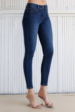 Load image into Gallery viewer, Kara Classic Skinny Jeans