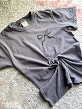 Load image into Gallery viewer, Bow Pocket Tee
