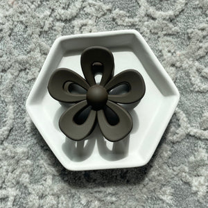 Pop Flower Hair Claw