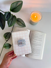 Load image into Gallery viewer, Bookstore Kindle Grip