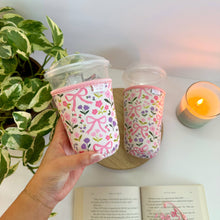 Load image into Gallery viewer, Flower and Bows Iced Coffee Sleeve
